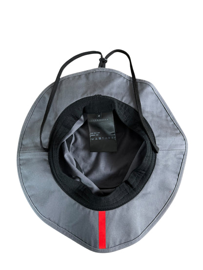 Prada Luna Rossa Hut | M