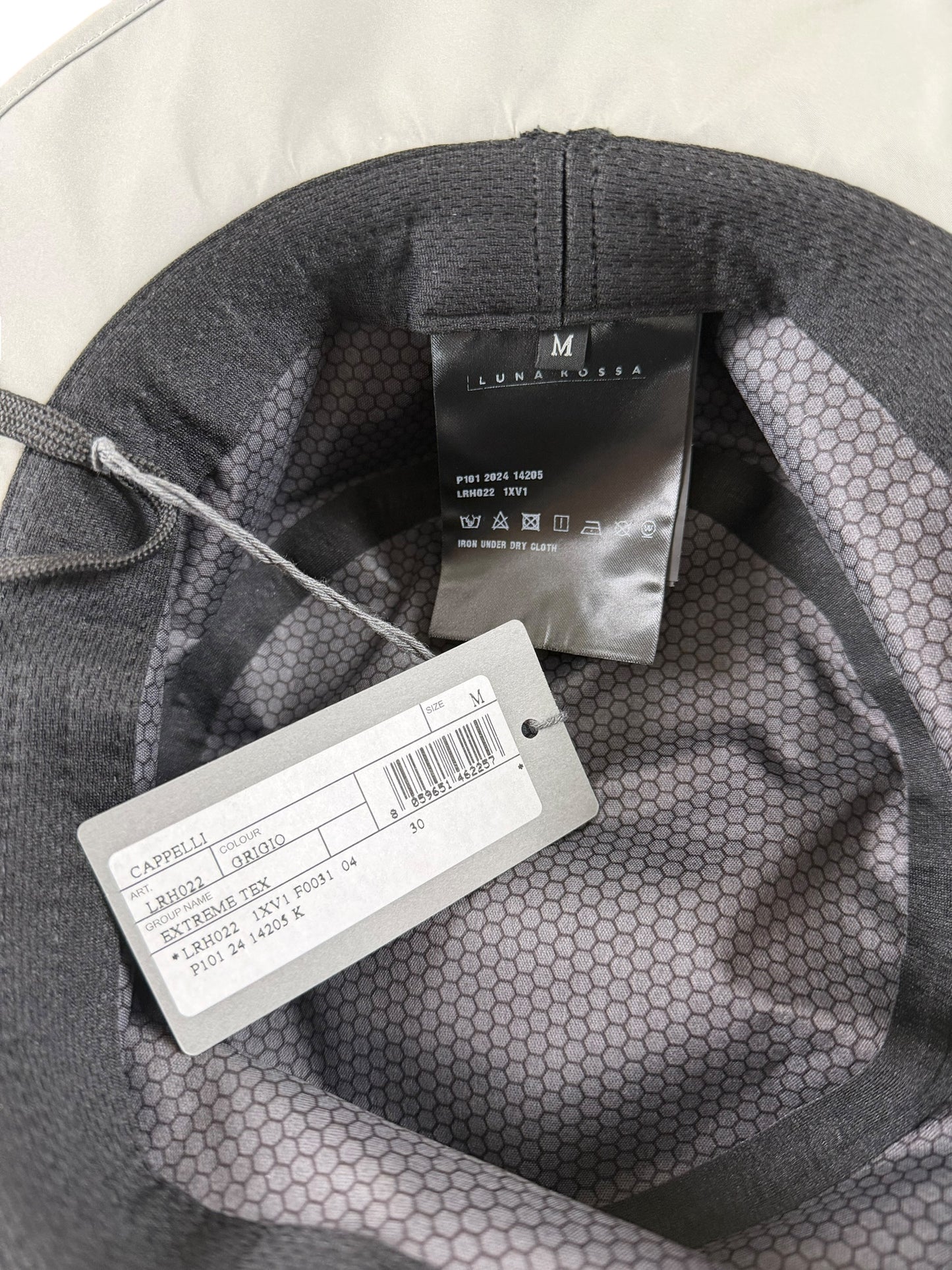 Prada Luna Rossa Hat (GORE-TEX) | M