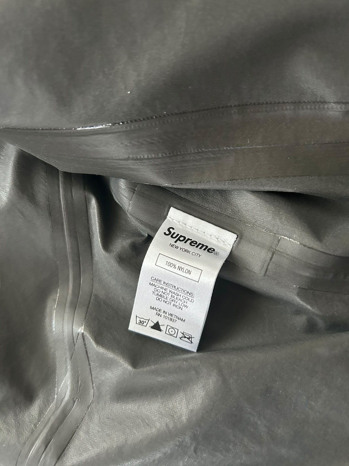 Supreme Gore-tex Jacket | L